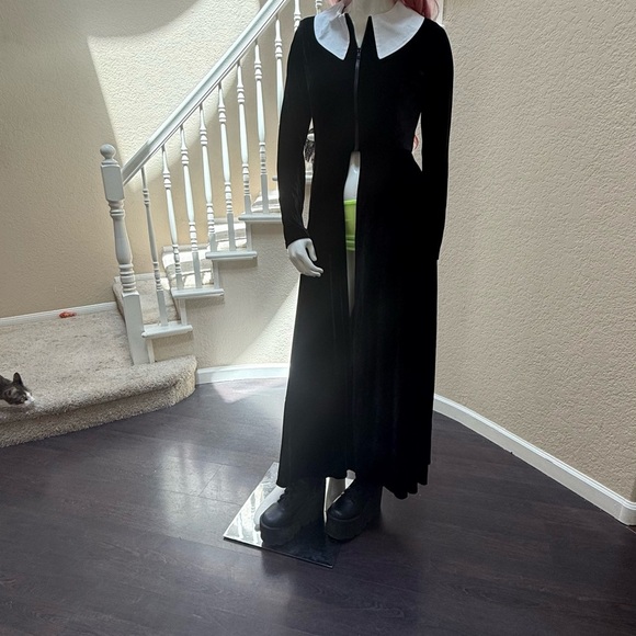 Goth High Priestess Dress with pockets - Picture 7 of 8